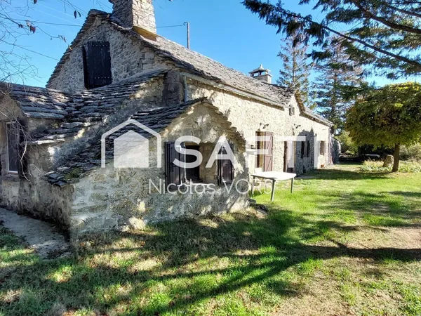A VENDRE à VEYREAU-maison caussenarde- 110 m2- Terrain 3314m2 Prix:250 000€