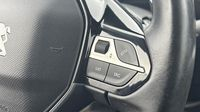 Peugeot 3008 HYBRID 225ch Roadtrip e-EAT8 — photo 16