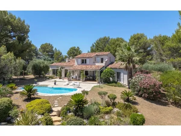 Maison 3 pièces 190 m²