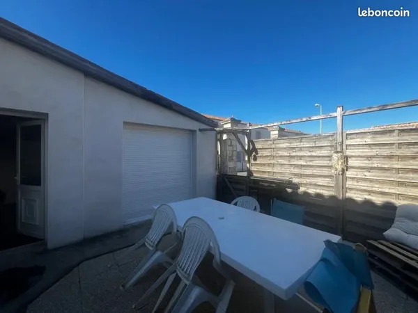 Maison T3 Angoulins avec parkings et espace extérieur