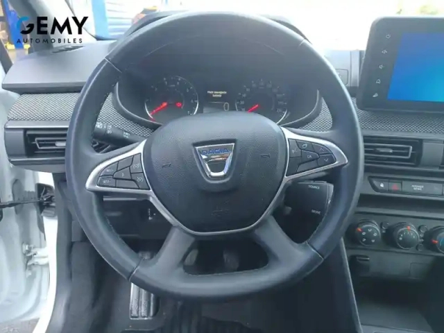 Dacia Sandero eco-g 100 — photo 13