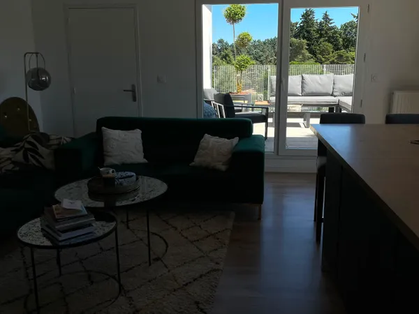 Une chambre et sdb privées dans 1 T5 de 90 dt 40m² en commun + 2 terrasses au 5ème dernier etage