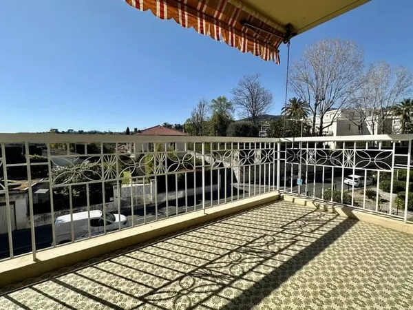 Cimiez 2 pièces avec terrasse