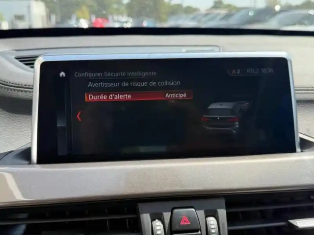 Bmw X1 sdrive18ia 140ch xline dkg7 — photo 7