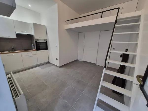 Maison 10 pièces 270 m²