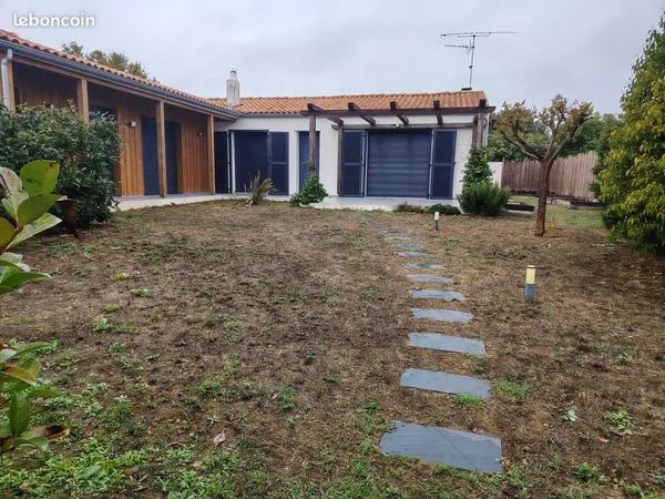 Maison à louer à Perigny