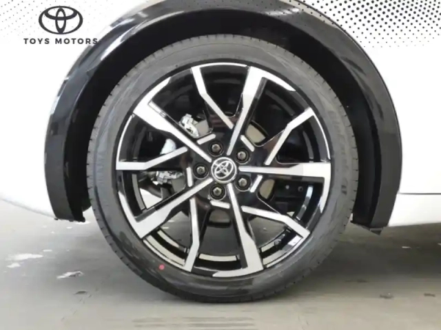 Toyota Prius hybride rechargeable 223ch design toit panor — photo 20