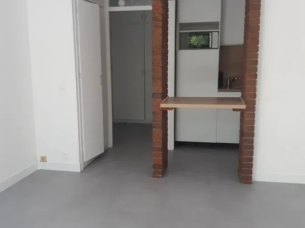 Studio 26m2 avec balcon Aix-en-Provence à louer