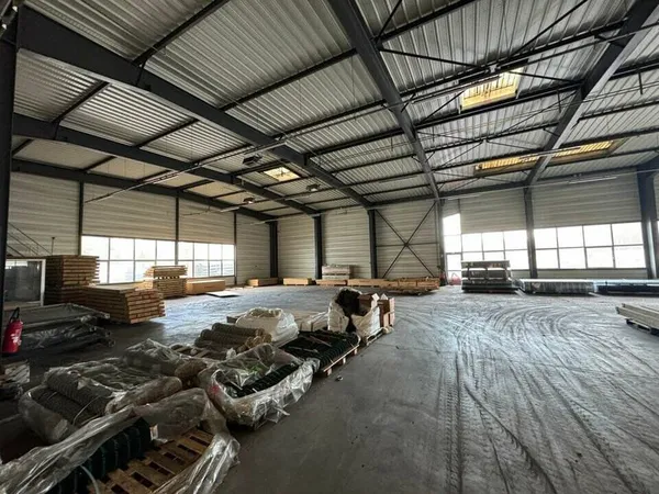 Local d’activité et entrepôt Vente Lignières-de-Touraine  8050m² 2100000€