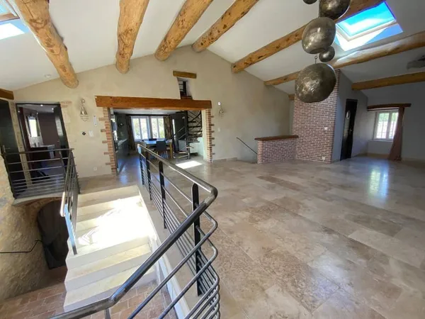 Maison 5 pièces 160 m²