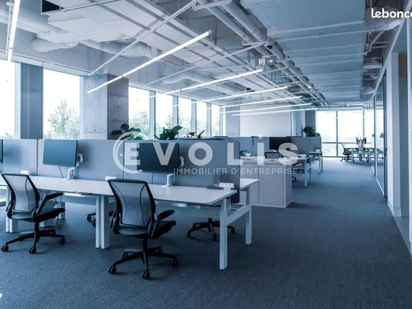 Bureaux 438 m²