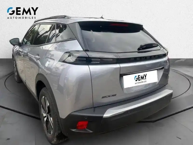 Peugeot 2008 puretech 100 s&amp;s bvm6 — photo 7