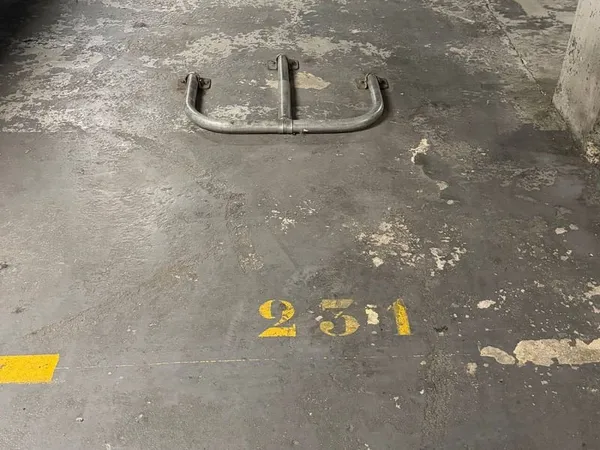 Parking 11 m²