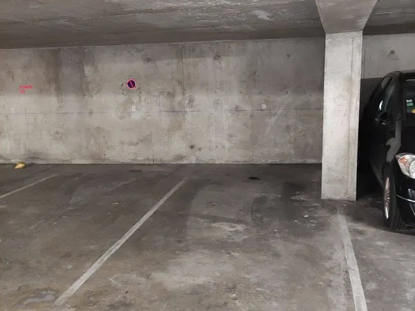 Parking 11 m²