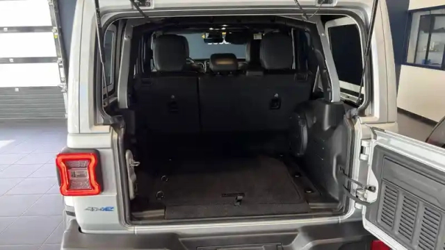 Jeep Wrangler unlimited 4xe 2.0 l t 380 ch phev 4x4 bva8 — photo 14
