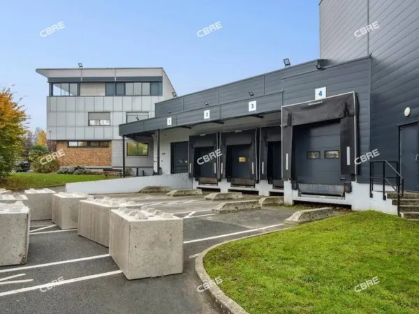 Entrepôt 4806 m²