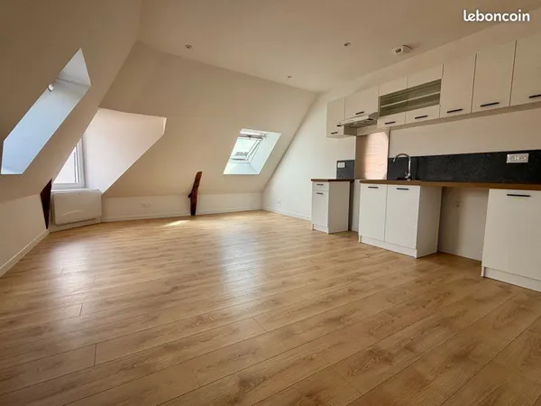 Appartement T3 entièrement rénové Centre Cany-Barville