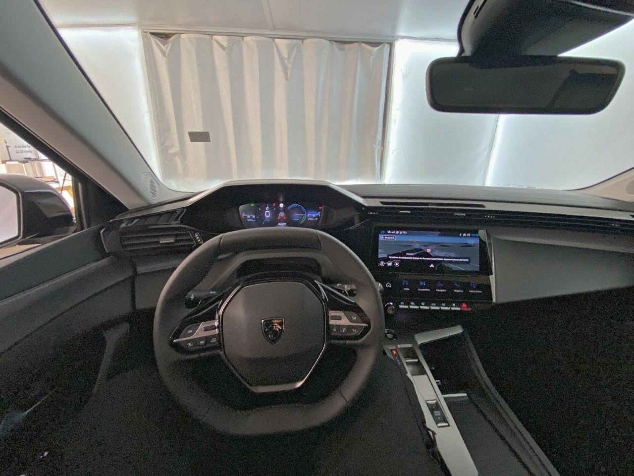 Peugeot 308 hybrid 145 e-dcs6 allure — photo 12
