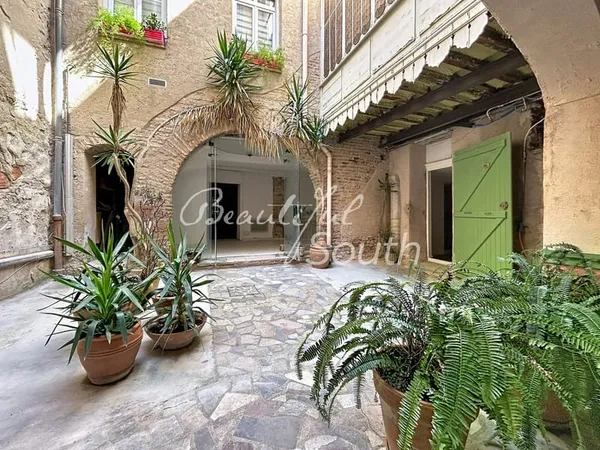 Local de 75 m² au charme atypique en centre-ville