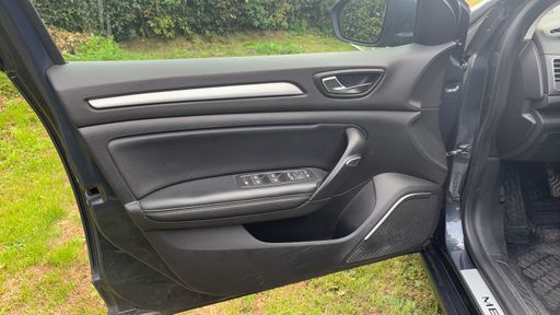 Renault Megane 1.2 TCe 130 - Intens – 2016 – 125969 km – Essence – Boîte Manuelle — photo 34