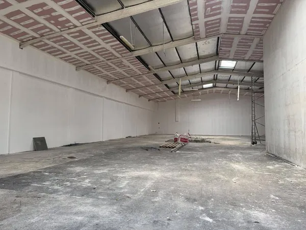Local d'activité 1 pièce 756 m²