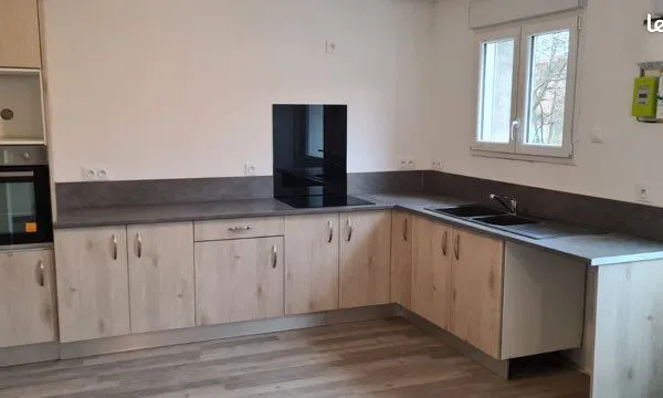 Appartement à l'étage 2 chambres avec petit extérieur
