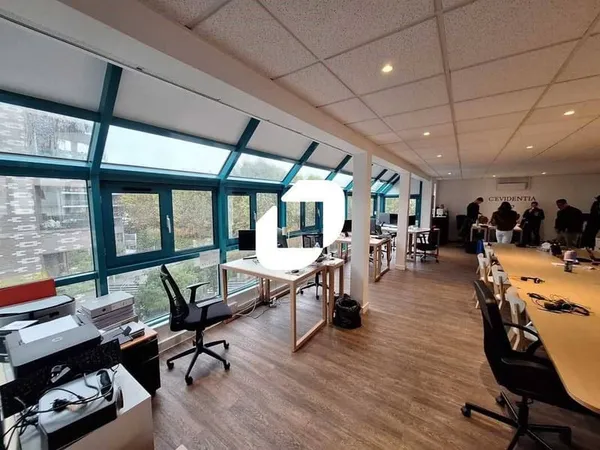 Bureaux 159 m²