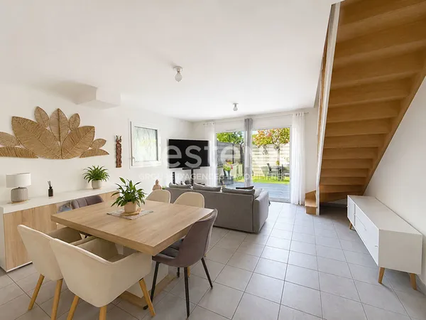 Maison Bron 4 pièce de 88,40m2 avec terrasse et garage fermé