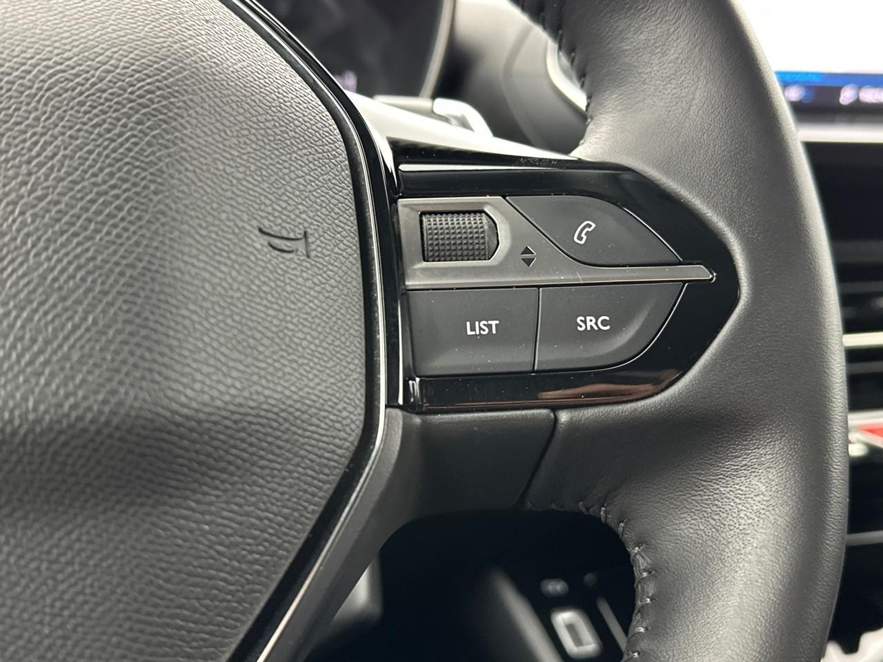 Peugeot 2008 puretech 130 s&s eat8 allure — photo 19