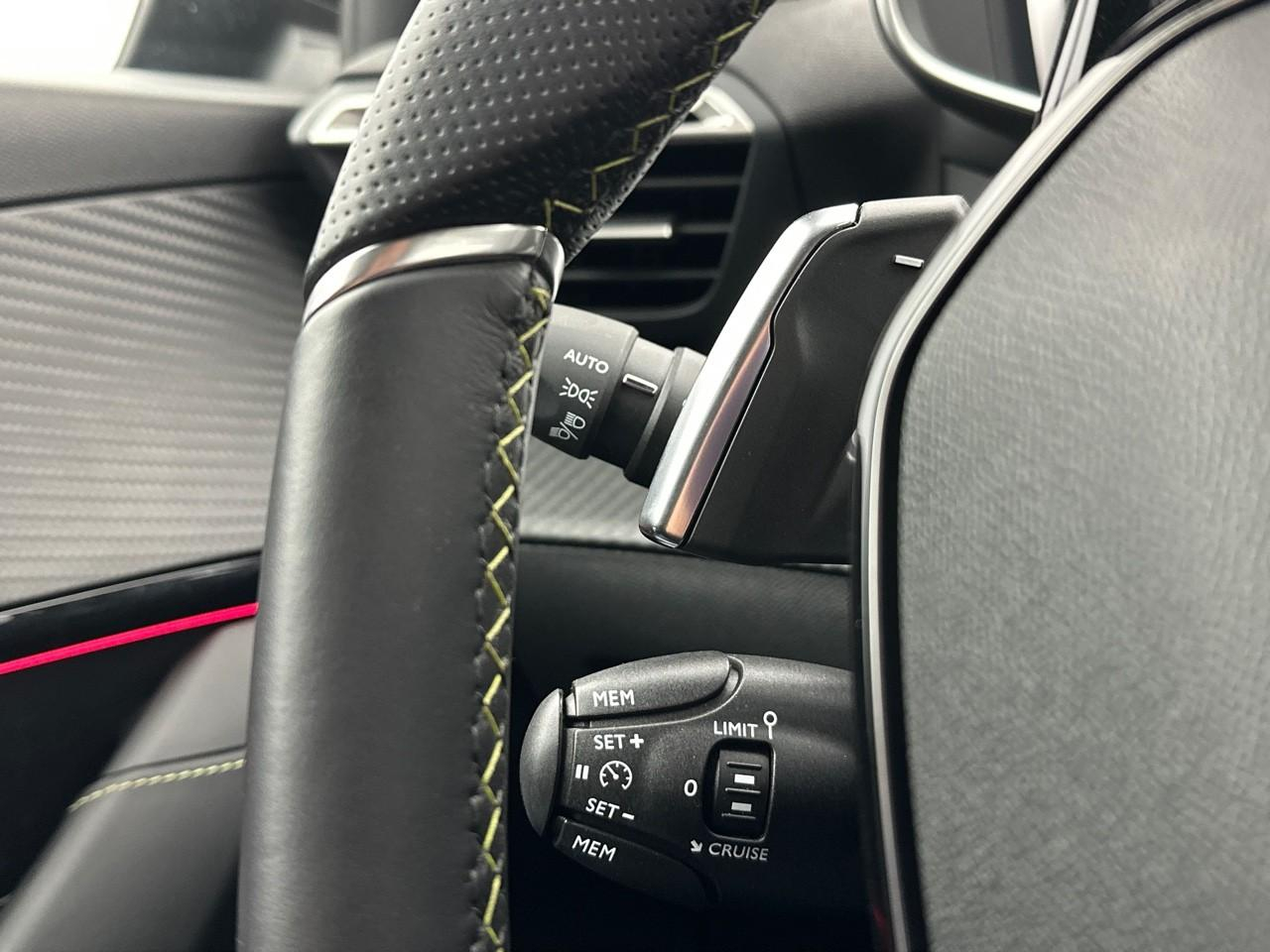 Peugeot 208 puretech 100 s&s eat8 gt — photo 20