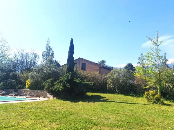 Villa 6 pièces 128 m²
