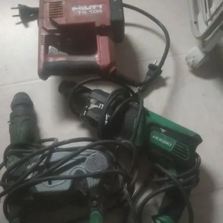 Local d’activité et entrepôt Location Évry-Courcouronnes 1p 180€