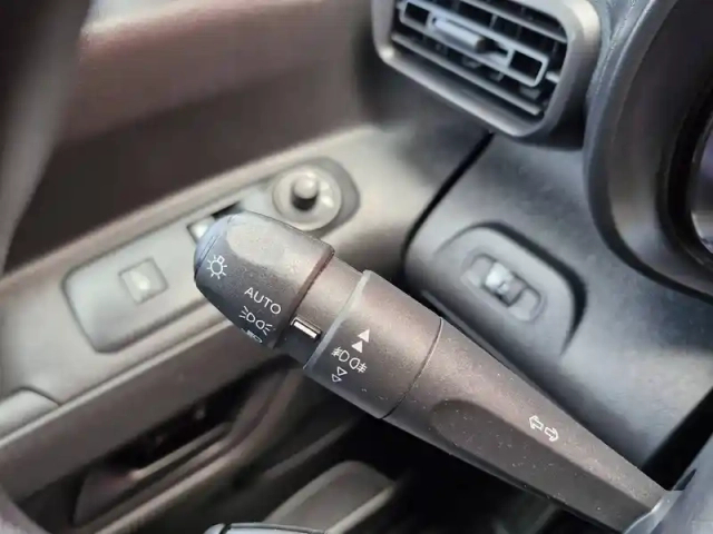 Citroën Berlingo van m 650 bluehdi 100 s&amp;s bvm6 — photo 17