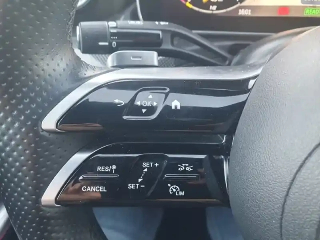 Mercedes Classe C 300 e hybrid eq berli — photo 28