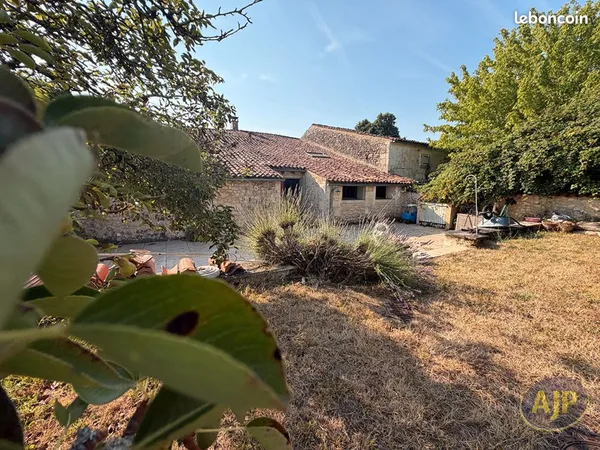 Propriété 8 pièces 279 m²