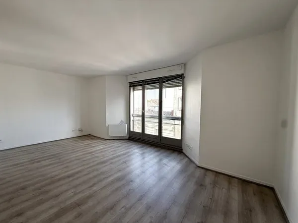 STUDIO AVEC PARKING SAINT AUGUSTIN
