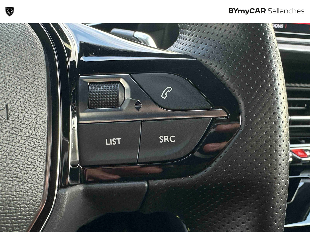 Peugeot 2008 PureTech 130 S&amp;S EAT8 — photo 26