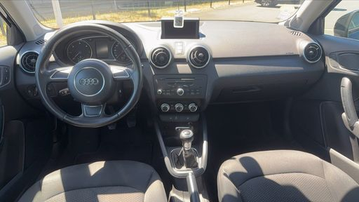 Audi A1 1.6 TDI 90 - Ambiente – 2013 – 158263 km – Diesel – Boîte Manuelle — photo 19