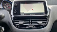 Peugeot 2008 1.2 PureTech 110ch Allure S&S — photo 16