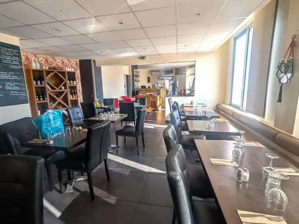 Fonds de commerce 102 m²
