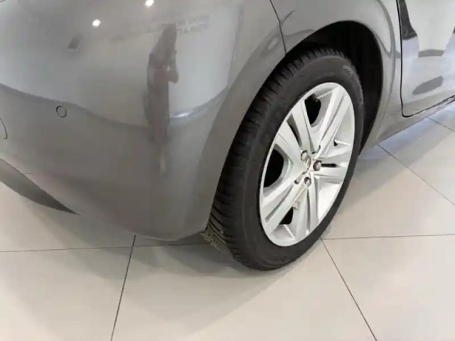 Peugeot 208 1.2 puretech 82ch style 5p — photo 5