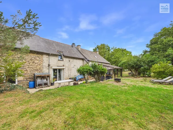 Maison de 161 m² sur un terrain de 2915 m²
