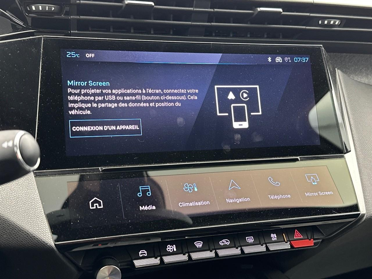 Peugeot 308 hybrid 145 e-dcs6 allure — photo 24