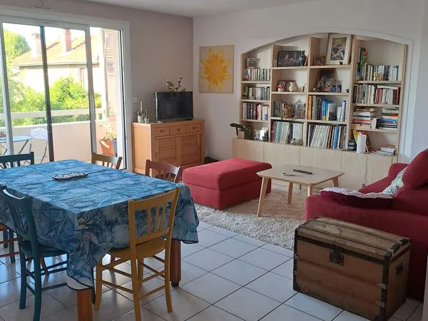Appartement avec terrasse au sud 82 m2
