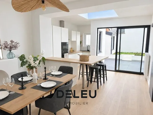 MAISON COUP DE COEUR RENOVÉE DE 117M² EN PLEIN CENTRE DE LA MADELEINE