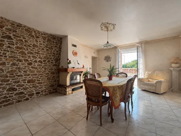 Maison bourgeoise 7 pièces 179 m²