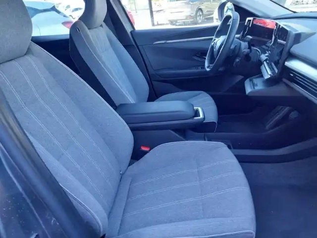 Renault Megane e-tech ev40 130ch standard charge — photo 13