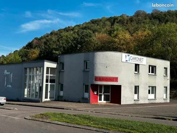 Bâtiment commercial