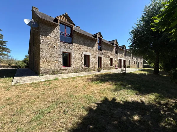 Magnifique corps de ferme + 5,5 hect de terrain