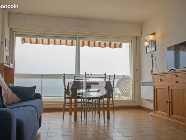 Studio 1 pièce 25 m²